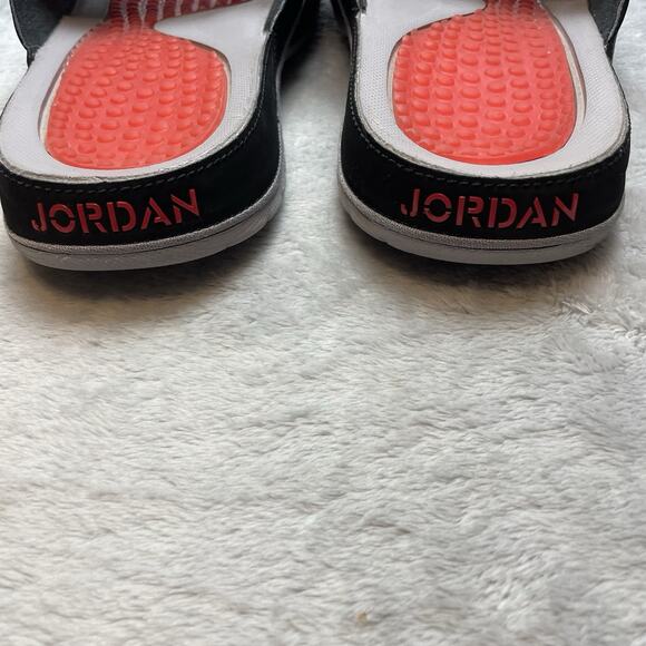 Nike Jordan Hydro 4 Slides Sandals Mens 11 Black Fire Red Cement Flight 532225 - Picture 4 of 8